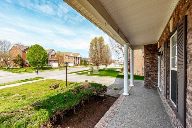 133 Cabin Branch Circle, Hendersonville, TN 37075