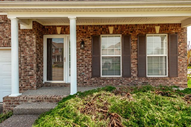 133 Cabin Branch Circle, Hendersonville, TN 37075