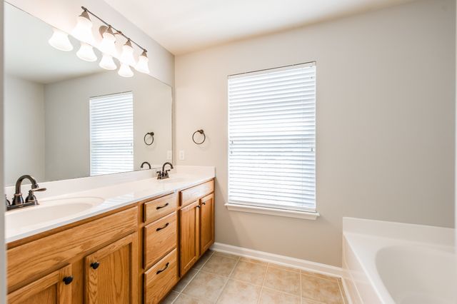 133 Cabin Branch Circle, Hendersonville, TN 37075