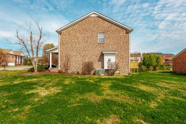 133 Cabin Branch Circle, Hendersonville, TN 37075