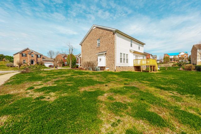 133 Cabin Branch Circle, Hendersonville, TN 37075