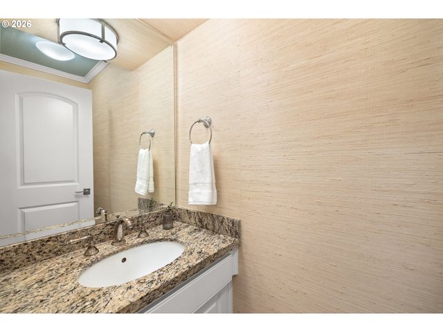 1190 BAYBERRY Rd, Lake Oswego, OR 97034