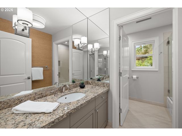 1190 BAYBERRY Rd, Lake Oswego, OR 97034