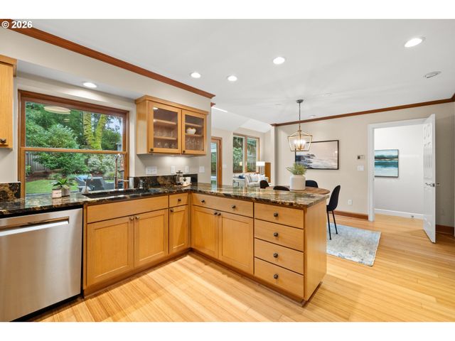 1190 BAYBERRY Rd, Lake Oswego, OR 97034