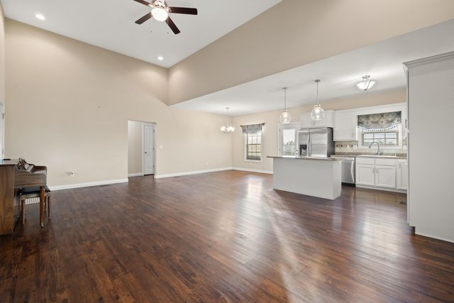 210 Trillium Lp, Richmond, KY 40475