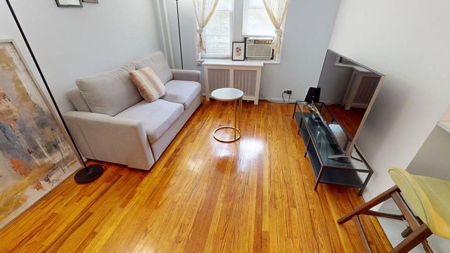 43-10 48 Avenue 2J, Woodside, NY 11377