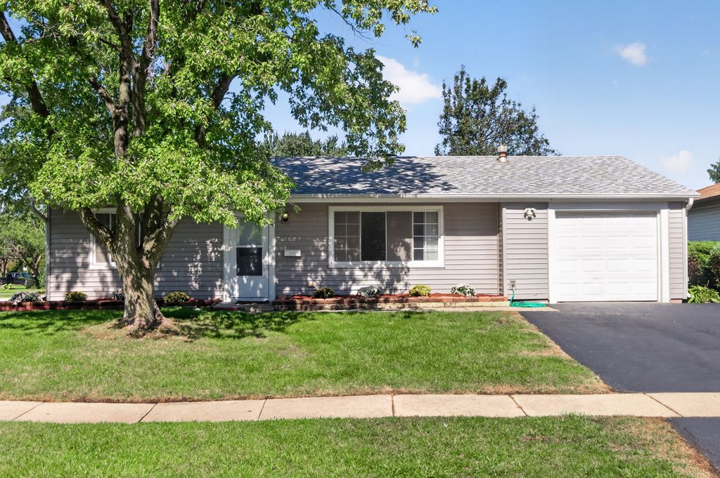 1622 W Celebrity Circle, Hanover Park, IL 60133 — exterior