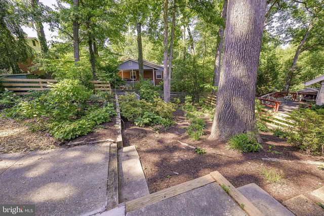 5 OLIVEWOOD CT, Greenbelt, MD 20770