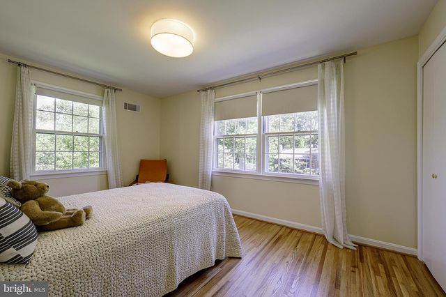 5 OLIVEWOOD CT, Greenbelt, MD 20770