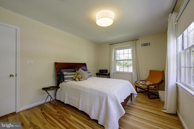 5 OLIVEWOOD CT, Greenbelt, MD 20770