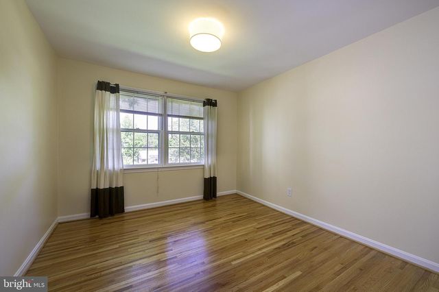 5 OLIVEWOOD CT, Greenbelt, MD 20770