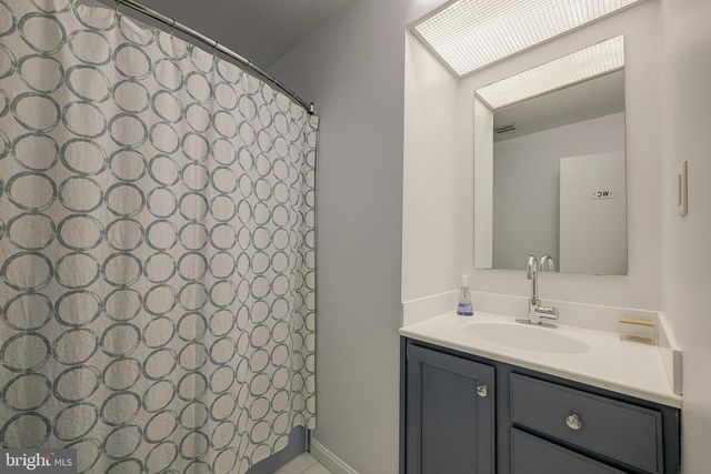 5 OLIVEWOOD CT, Greenbelt, MD 20770