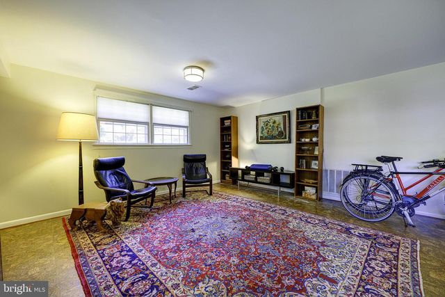 5 OLIVEWOOD CT, Greenbelt, MD 20770
