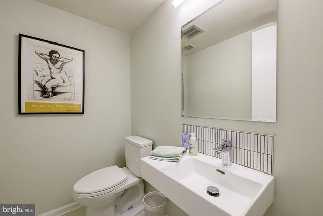 5 OLIVEWOOD CT, Greenbelt, MD 20770