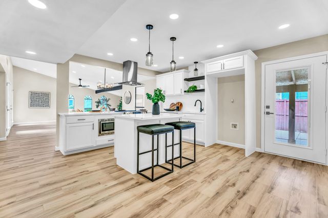 7618 Christie Lane, Dallas, TX 75249