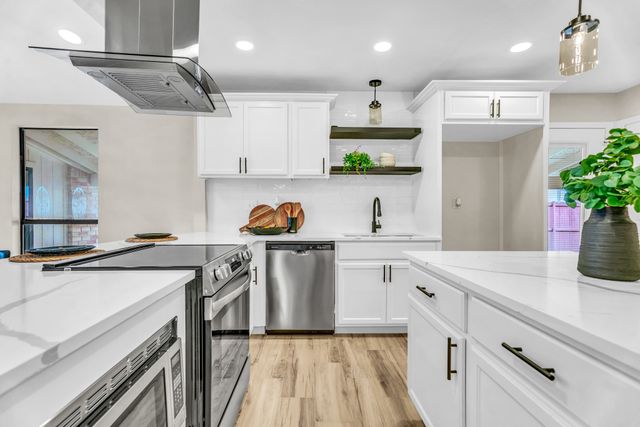 7618 Christie Lane, Dallas, TX 75249