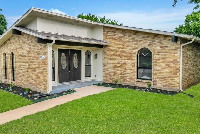 7618 Christie Lane, Dallas, TX 75249