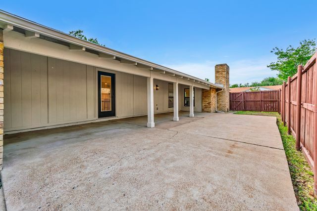 7618 Christie Lane, Dallas, TX 75249