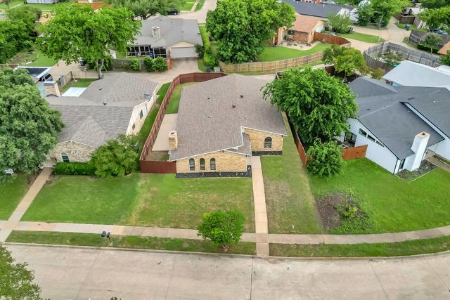 7618 Christie Lane, Dallas, TX 75249