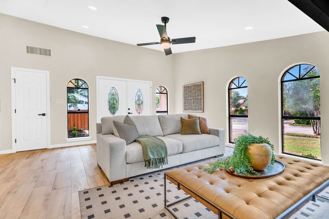 7618 Christie Lane, Dallas, TX 75249