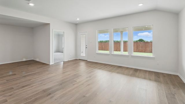 1822 Nestling Street, Crandall, TX 75114