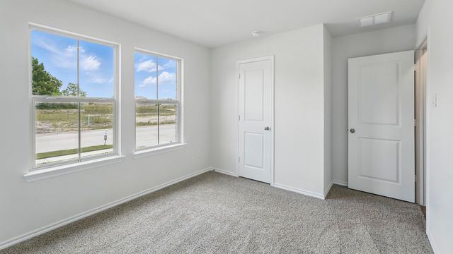 1822 Nestling Street, Crandall, TX 75114