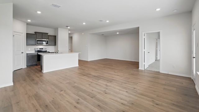 1822 Nestling Street, Crandall, TX 75114