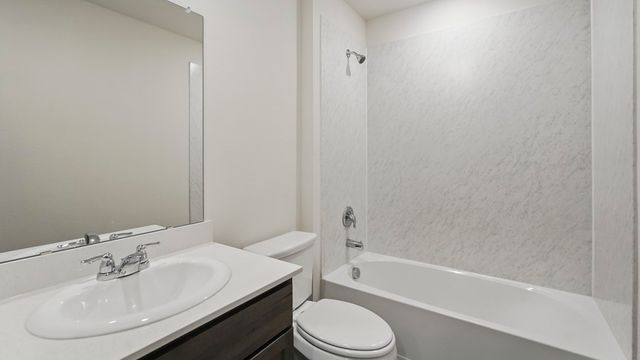 1822 Nestling Street, Crandall, TX 75114