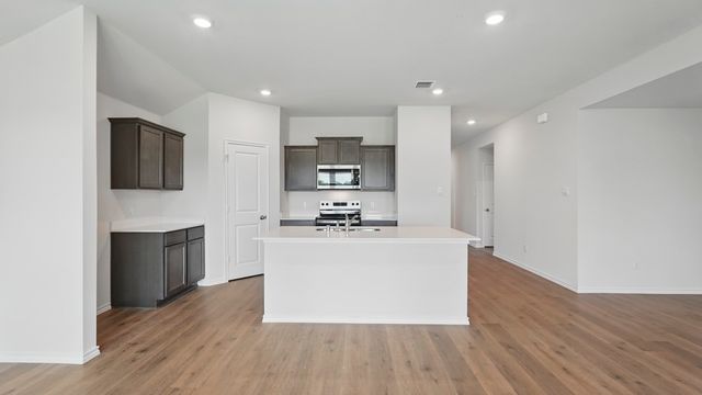 1822 Nestling Street, Crandall, TX 75114