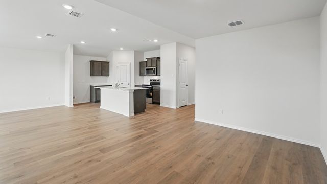 1822 Nestling Street, Crandall, TX 75114