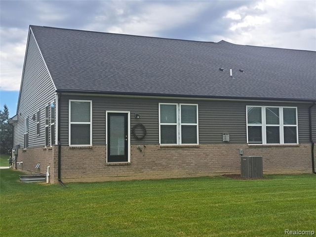 16281 Conifer Lane, Clinton Township, MI 48038
