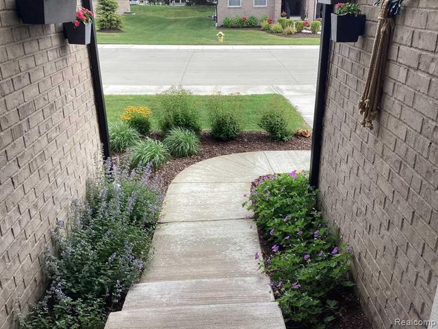 16281 Conifer Lane, Clinton Township, MI 48038