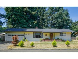 1095 N MANZANITA St, Canby, OR 97013