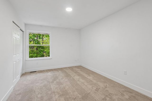 38 WOODSTONE DR, Voorhees, NJ 08043