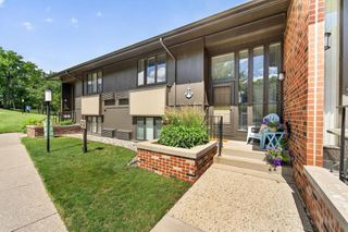 33 Lausanne COURT #33-06, Lake Geneva, WI 53147