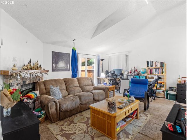 1611 Se BLAIRMONT Dr, Vancouver, WA 98683