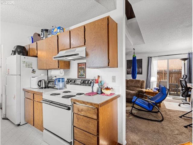 1611 Se BLAIRMONT Dr, Vancouver, WA 98683