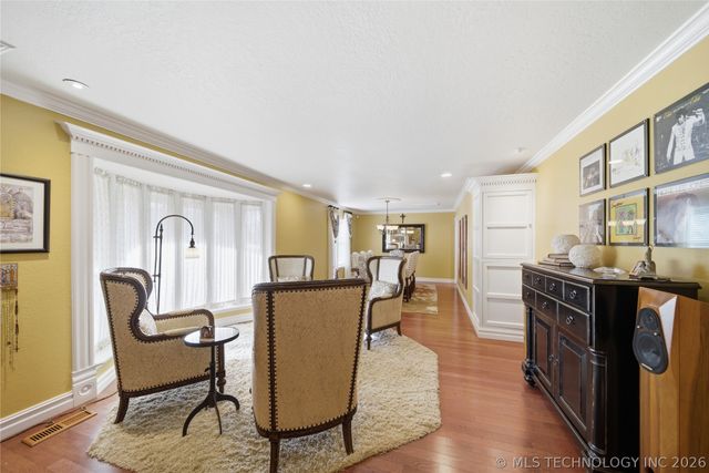 9905 S Maplewood Avenue, Tulsa, OK 74137