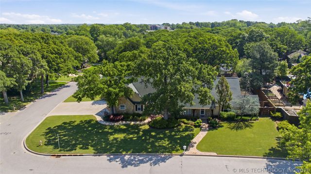 9905 S Maplewood Avenue, Tulsa, OK 74137