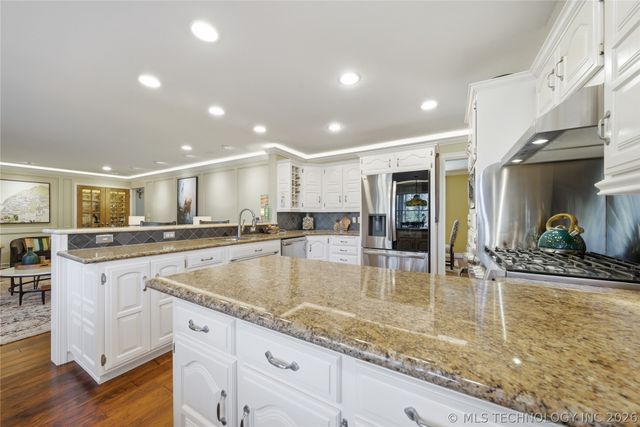 9905 S Maplewood Avenue, Tulsa, OK 74137