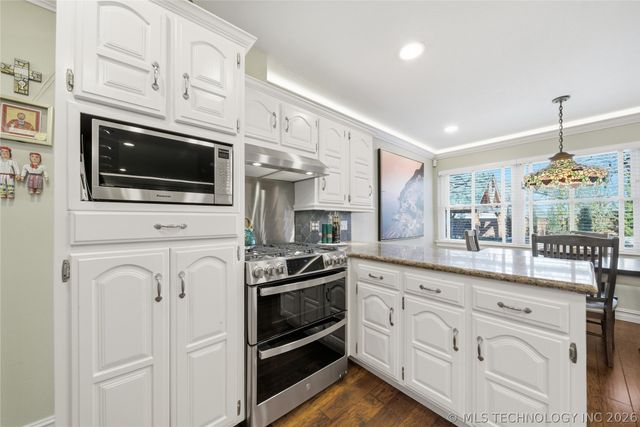 9905 S Maplewood Avenue, Tulsa, OK 74137