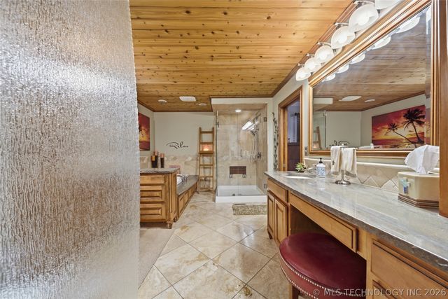 9905 S Maplewood Avenue, Tulsa, OK 74137