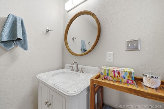 9905 S Maplewood Avenue, Tulsa, OK 74137