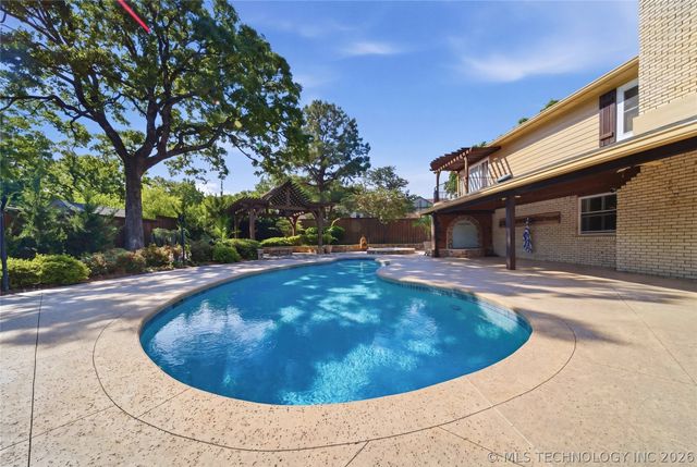 9905 S Maplewood Avenue, Tulsa, OK 74137
