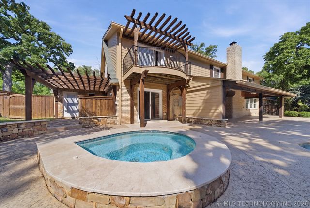 9905 S Maplewood Avenue, Tulsa, OK 74137