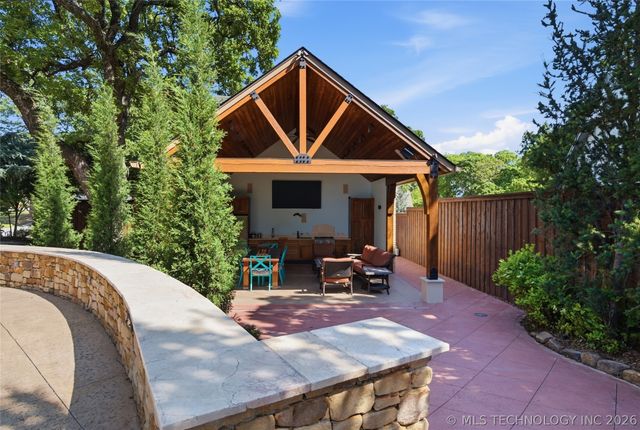 9905 S Maplewood Avenue, Tulsa, OK 74137