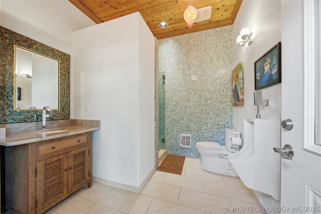 9905 S Maplewood Avenue, Tulsa, OK 74137