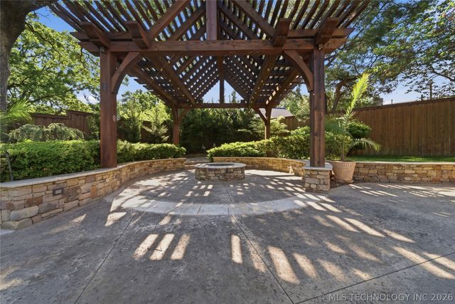 9905 S Maplewood Avenue, Tulsa, OK 74137