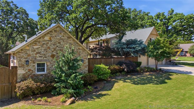 9905 S Maplewood Avenue, Tulsa, OK 74137