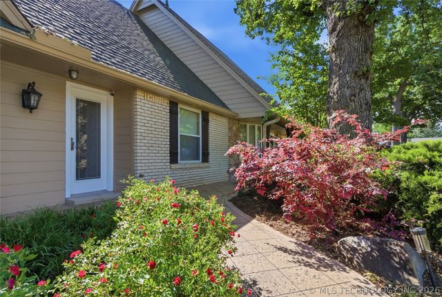 9905 S Maplewood Avenue, Tulsa, OK 74137